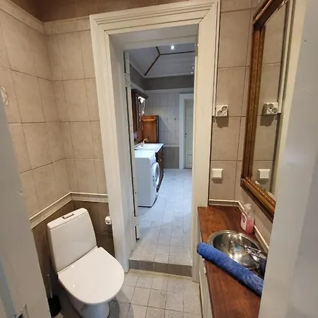 Kirstulan Kartanon Paeaerakennuksessa Sijaitseva Hieno * Hämeenlinna